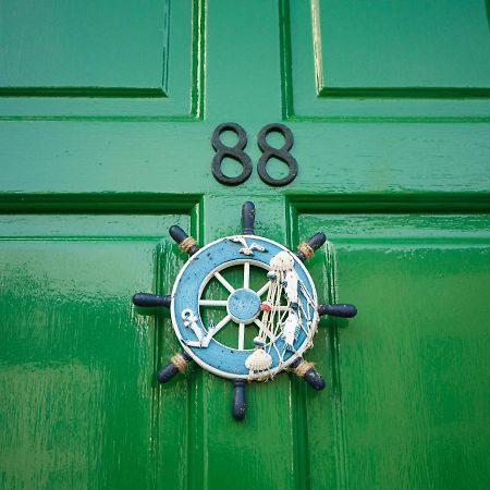 The Nautical Apartment Portrush Pokoj fotografie